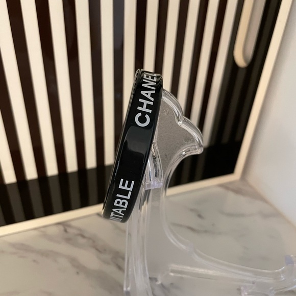 ❌SOLD❌Chanel Bangle Black and White - Picture 5 of 8